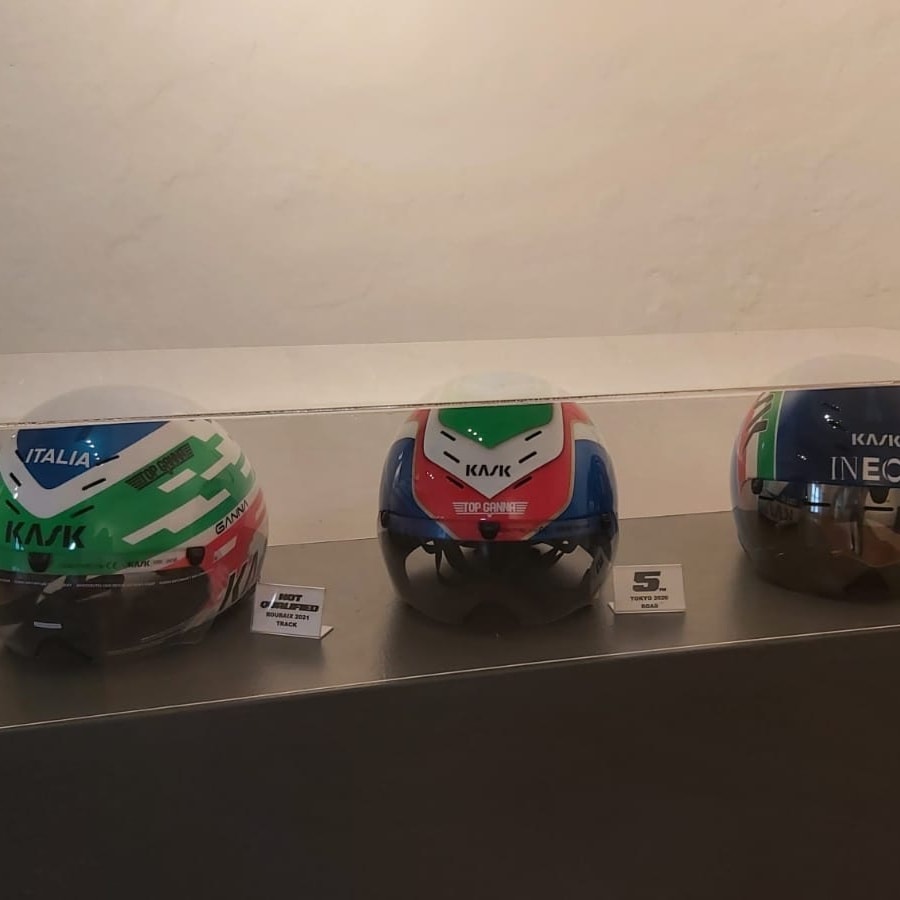 Arte e ciclismo: inaugurata a Verbania la mostra ‘Dalla tela al telaio’