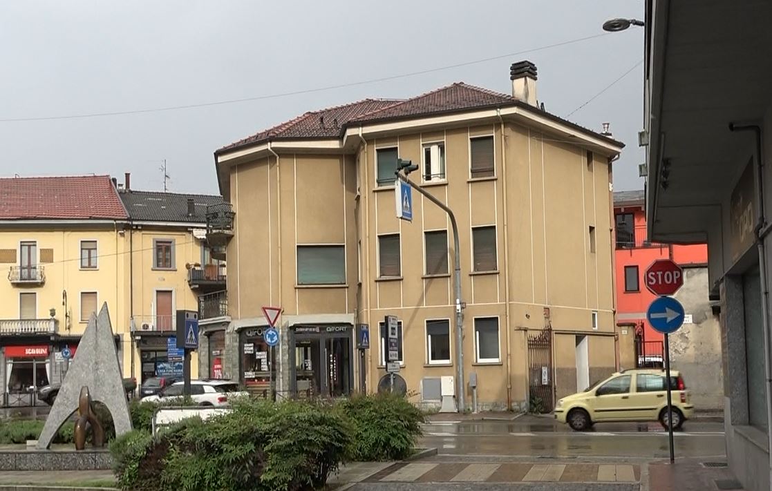 Gravellona Toce, in piena campagna elettorale scoppia il caso centro migranti