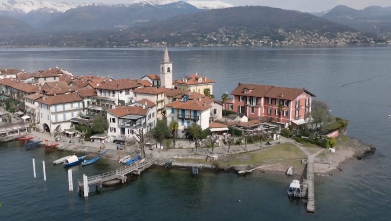 Metti una sera a cena sull'Isola Pescatori al ristorante Casabella
