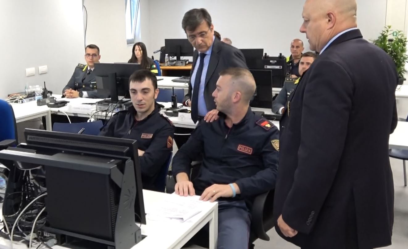 G7 di Stresa, siamo stati in questura nella sala operativa congiunta delle forze dell’ordine e di sicurezza