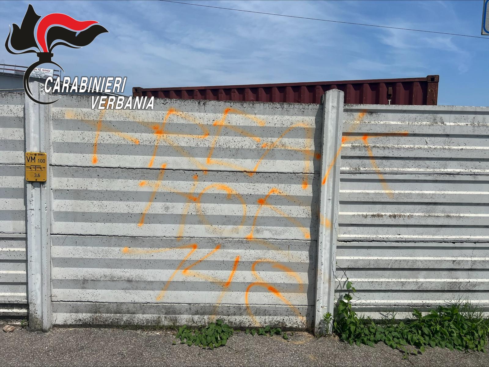 Imbrattano i muri di Gravellona : due turisti svizzeri denunciati dai Carabinieri