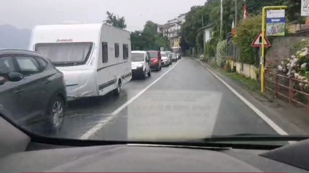 Lunga coda per incidente tra Cannero R. e Ghiffa sulla ss34