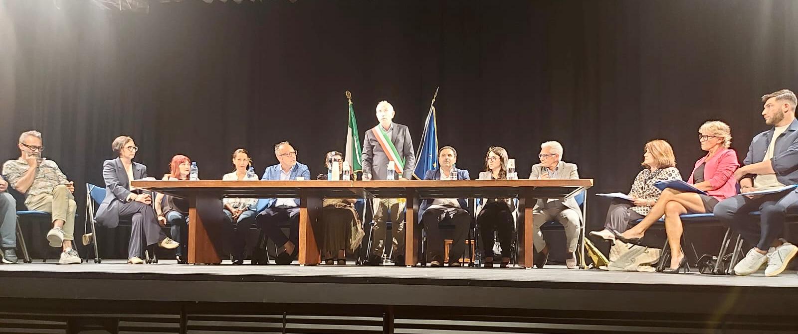Minazzi bis a Cannobio, ieri sera il primo consiglio comunale. Presentata la nuova squadra