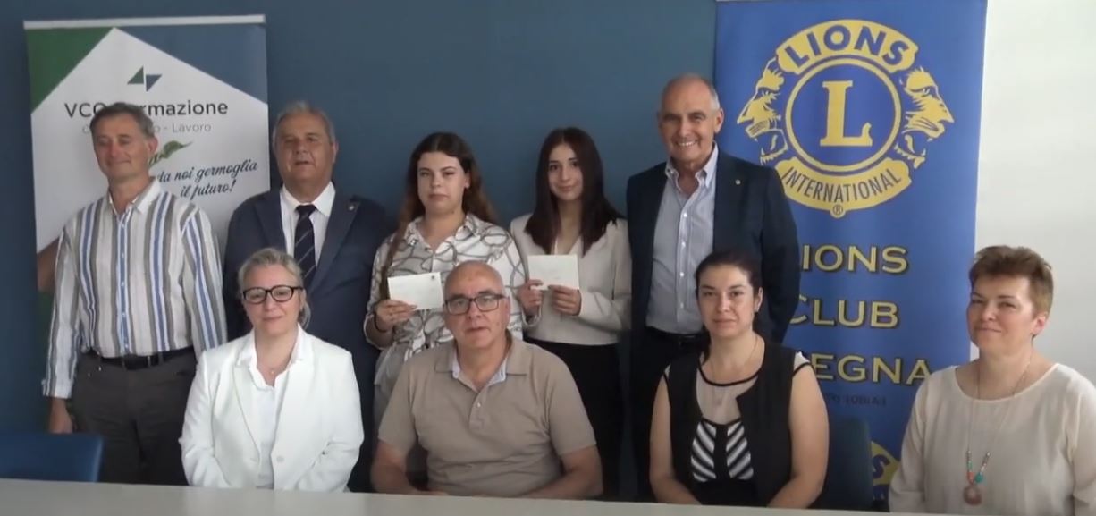 Lions Omegna, due borse di studio per gli studenti di Vco Formazione di Gravellona