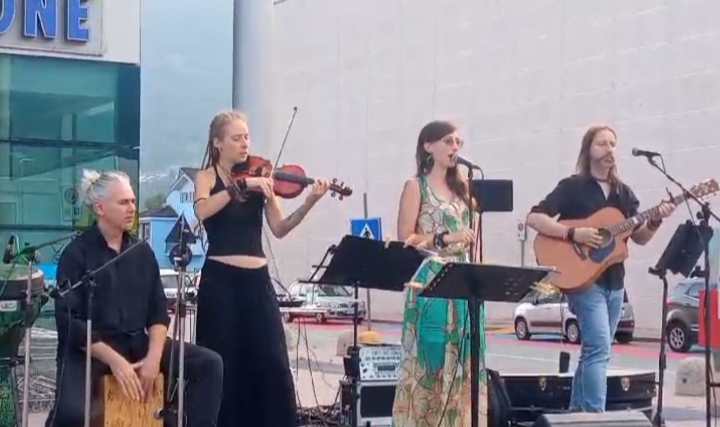 L' Ossola outdoor center di Crevola ha ospitato l'Ossola Folk