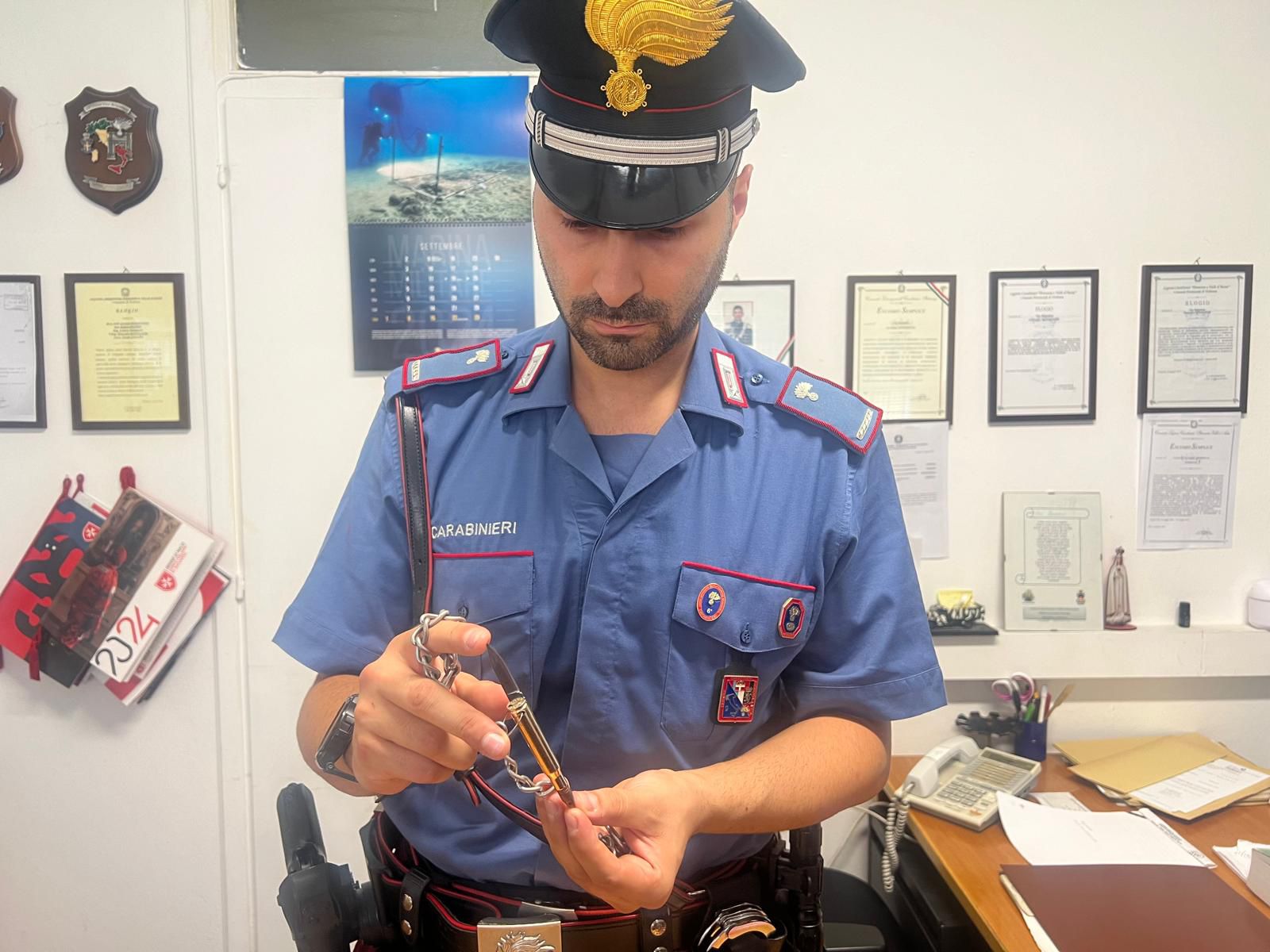 Al collo portava un coltello il trentaseienne denunciato dai Carabinieri di Gravellona Toce per porto di armi