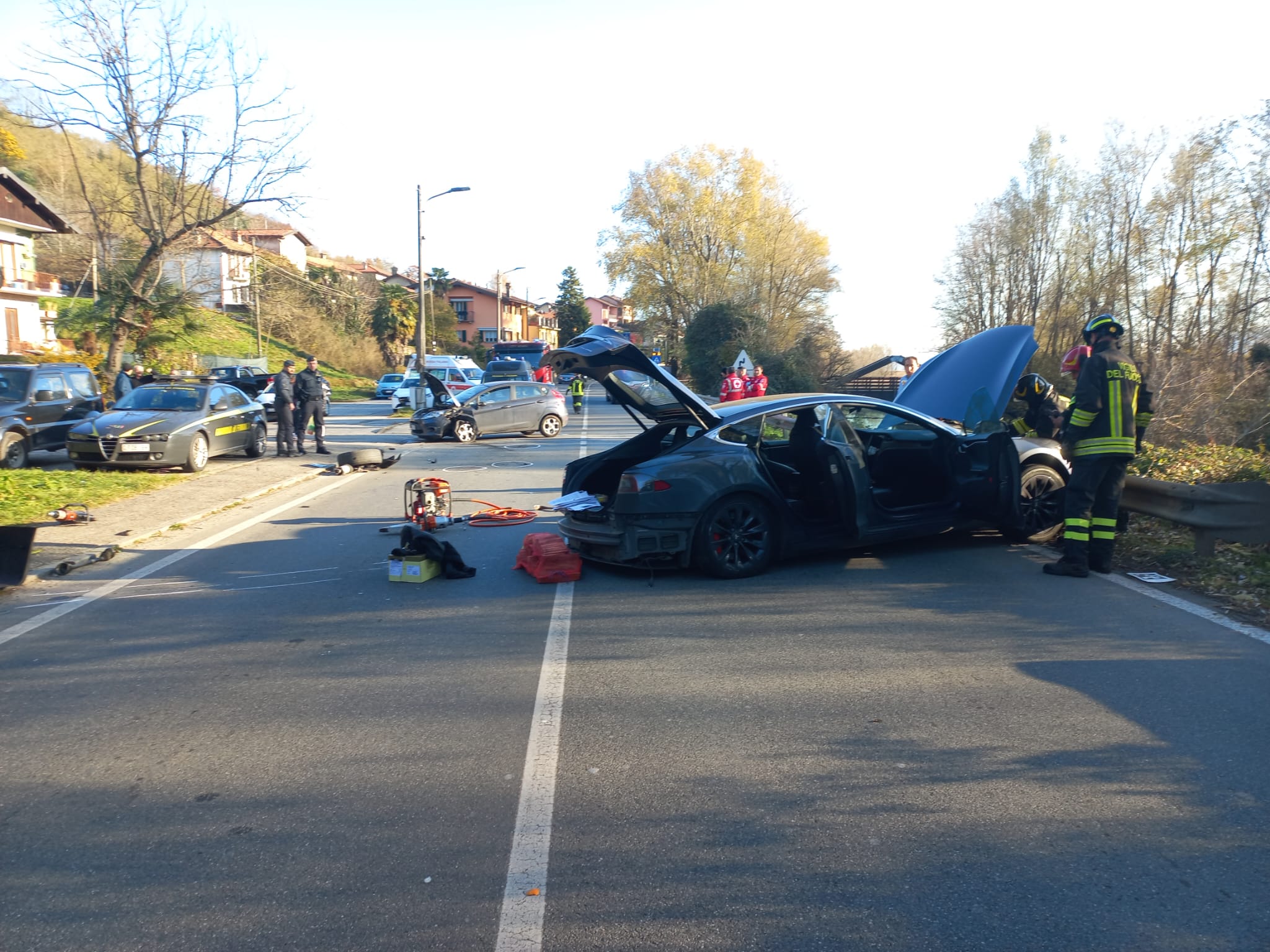 Scontro tra due auto tra Suna e Fondotoce,  grave un 60enne