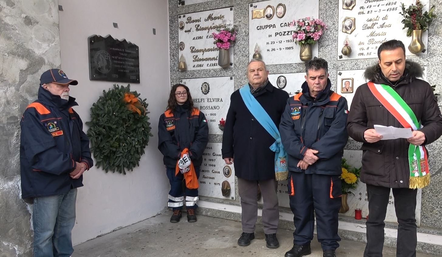 Domodossola. Per i 50 anni della squadra Aib, scoperta targa commemorativa