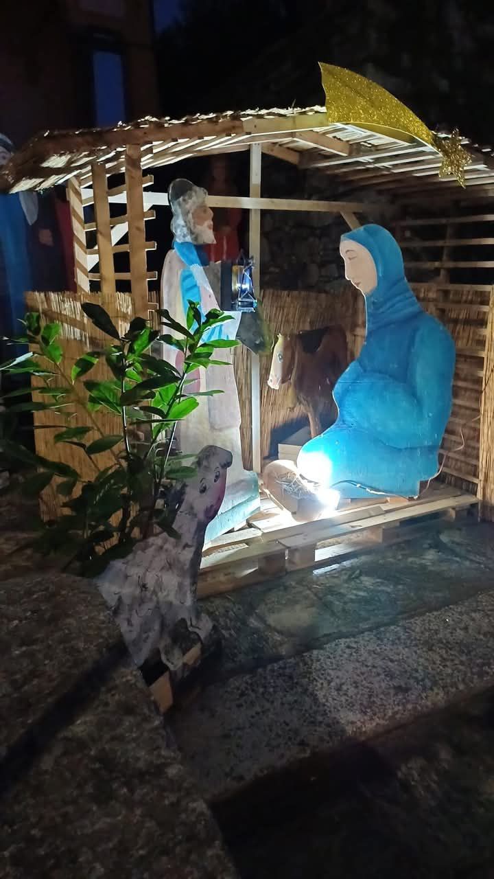 Atti vandalici a Suna: rubata la statua di Gesù Bambino dal presepe degli Alpini