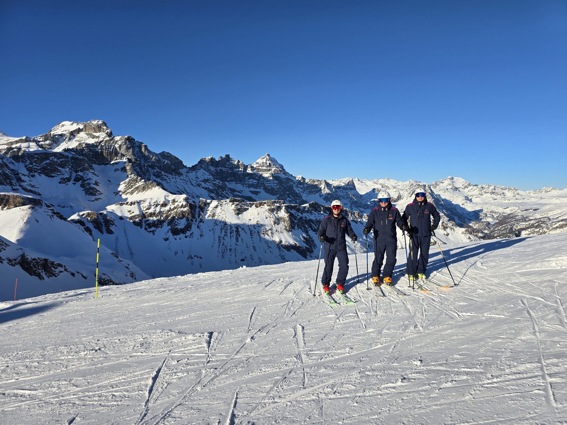 Finisce bloccato sul margine di un precipizio: salvato dalla Polizia sugli sci