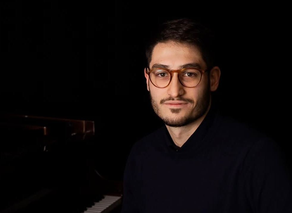 Incidente mortale nella notte nell'aronese. La vittima è Elia Gugliermina