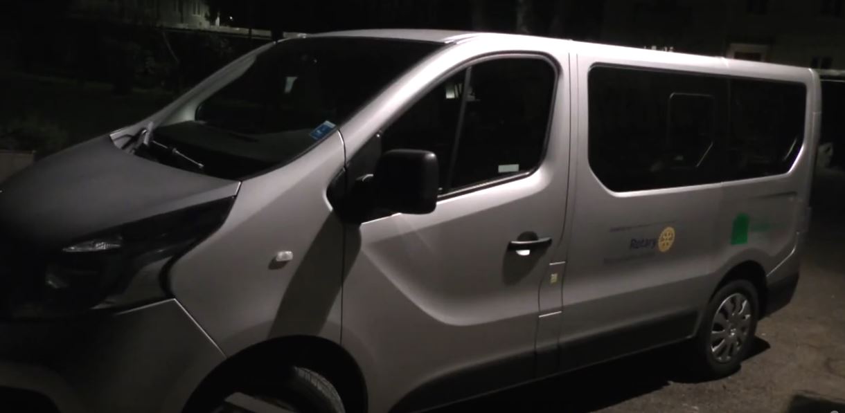 Diventato realtà il progetto del Rotary Borgomanero Arona di un pullmino per la “Casa della Carità”