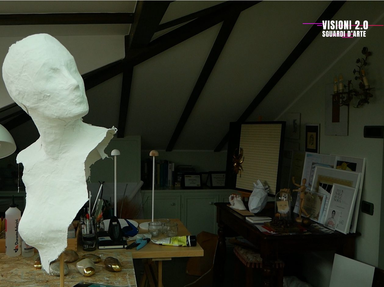 La monocromia concettuale di Marina Comerio a Visioni 2.0