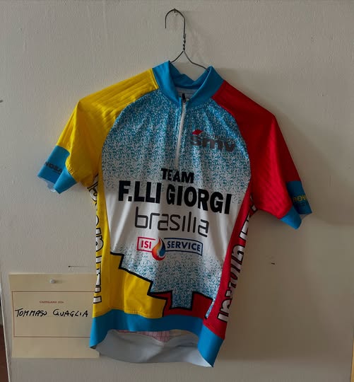 Rubano una maglia esposta durante il Castellania, gli organizzatori: “Per noi un valore storico”
