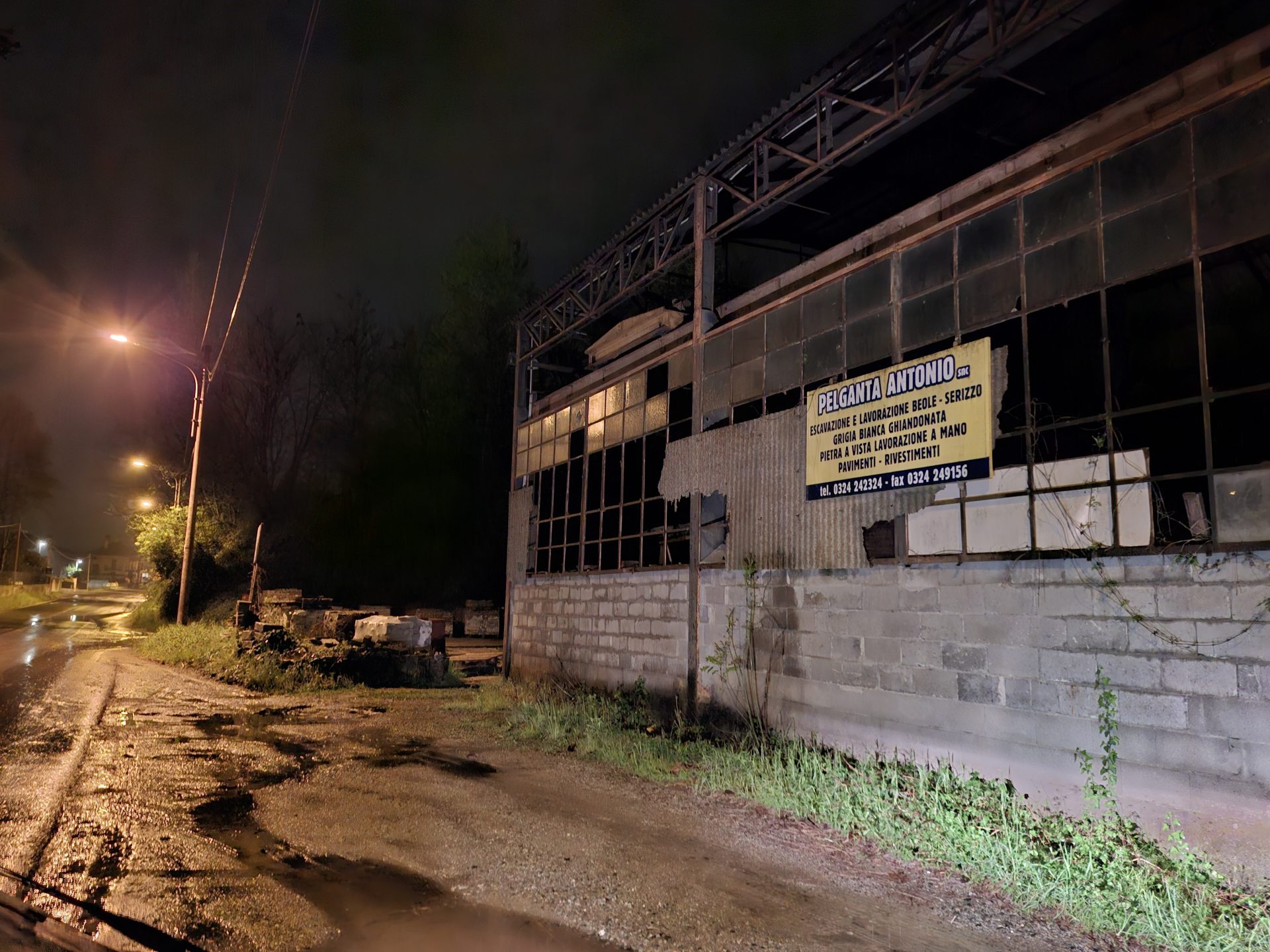 Frana il versante dell'ex cava di Beura Cardezza