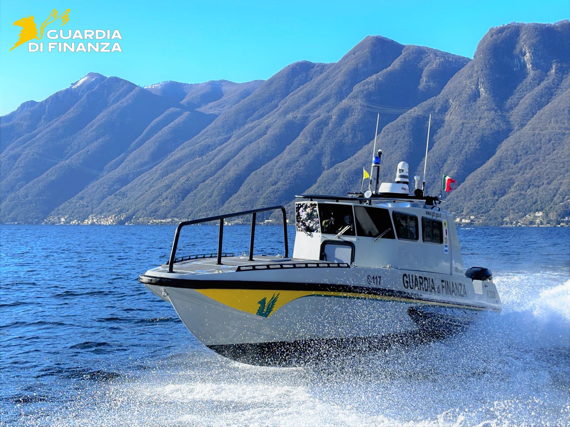 Sul lago Maggiore l'operazione "SecureLake 2025" con la componente navale della Gfd di Cannobio