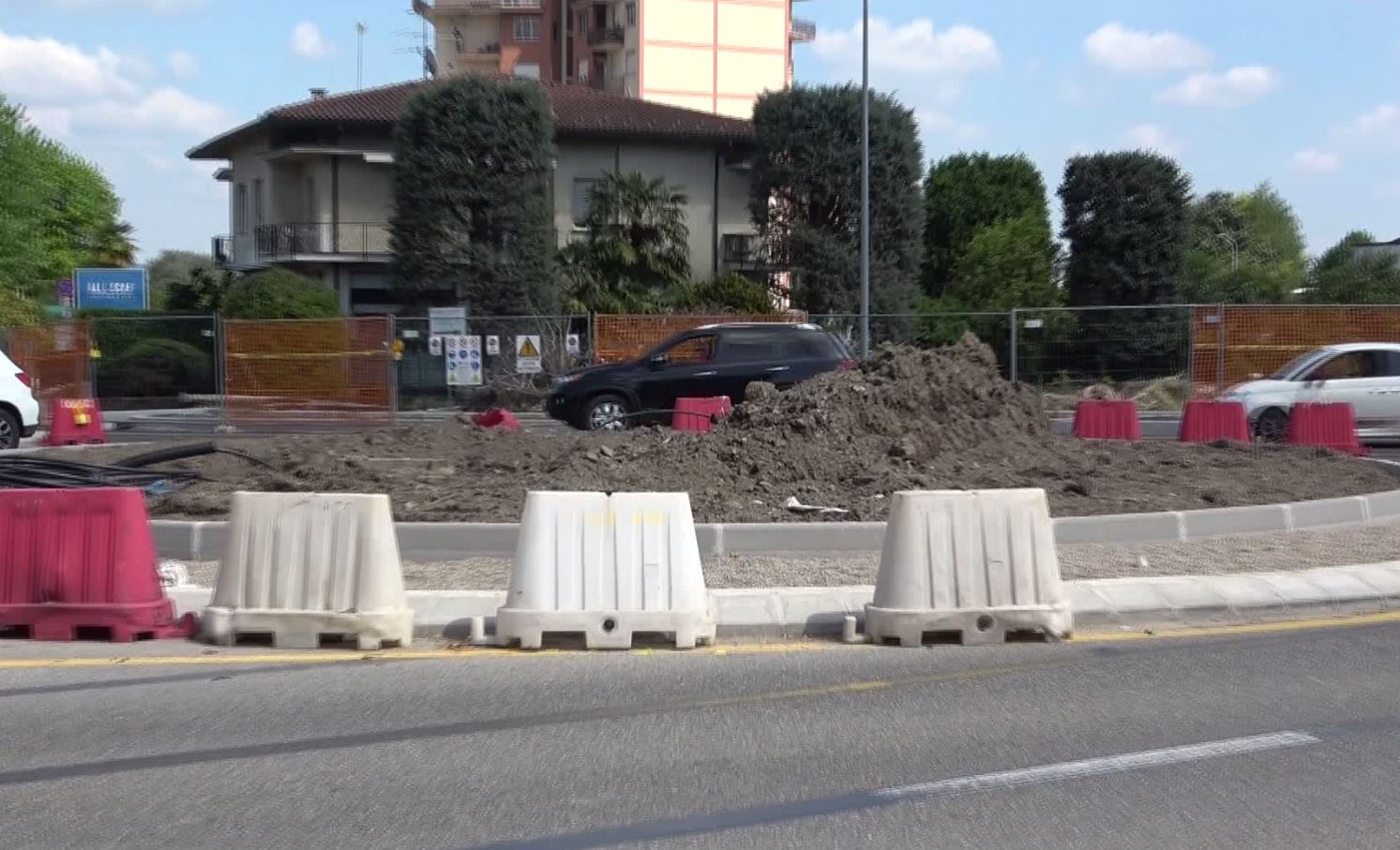 A Dormelletto una nuova rotonda lungo l'asse stradale del Sempione