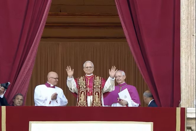 Il Cardinale Robert Francis Prevost, statunitense, eletto Papa Leone XIV
