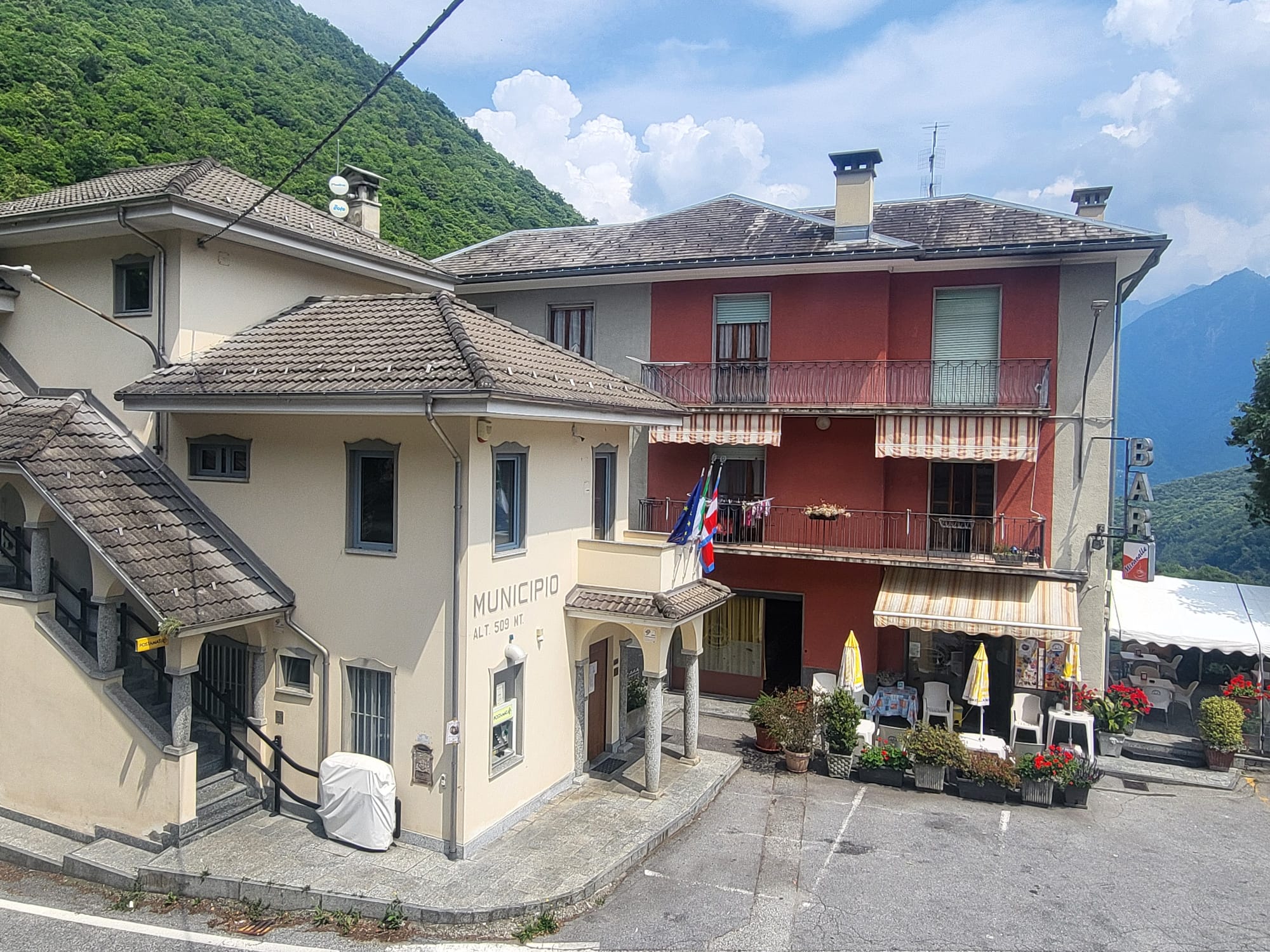 Incappucciati entrano in casa e devastano l'appartamento. E' successo ieri sera a Cresti di Montescheno