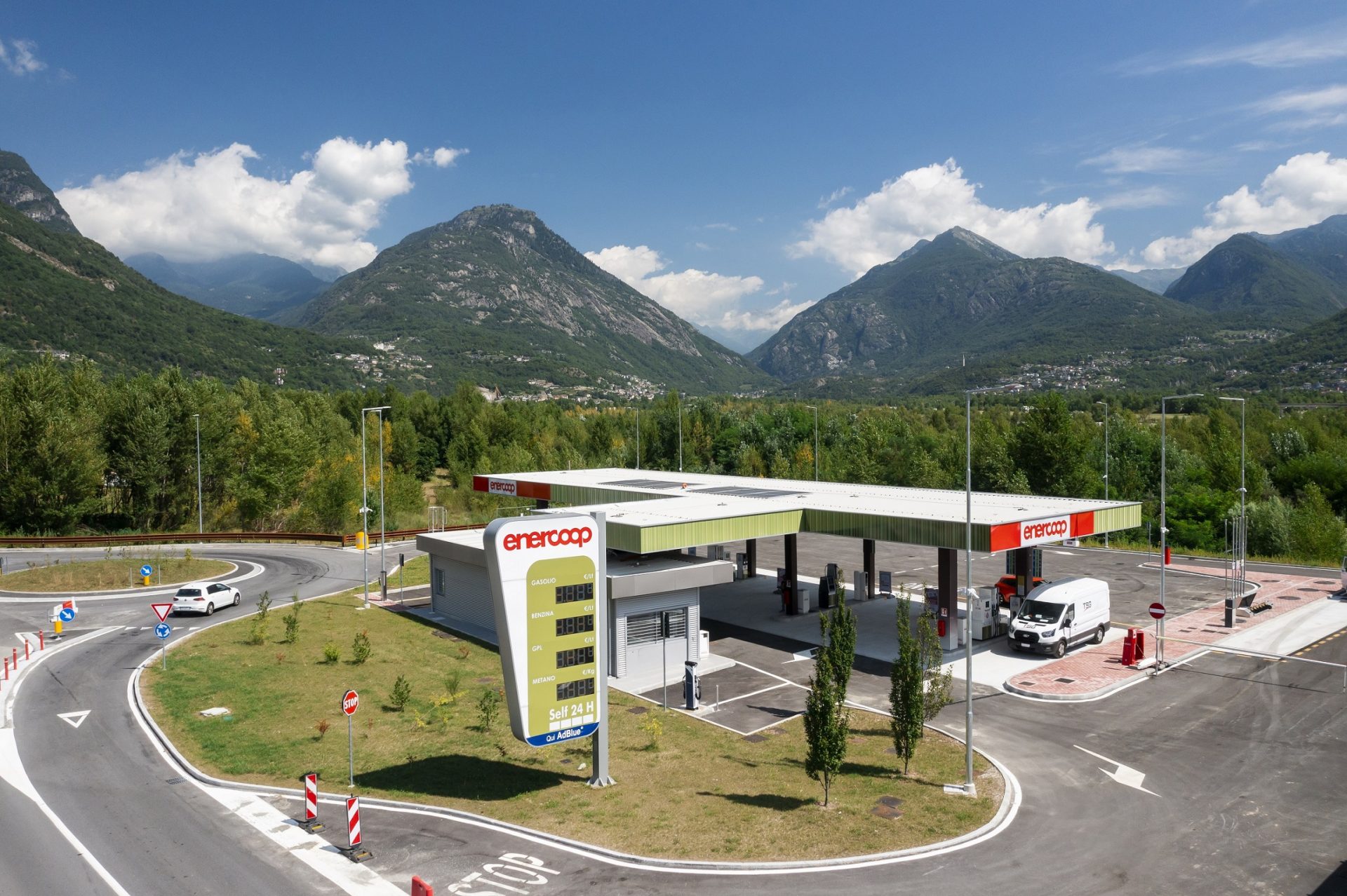 A Domodossola apre la sesta stazione Enercoop del Piemonte. Sei le assunzioni