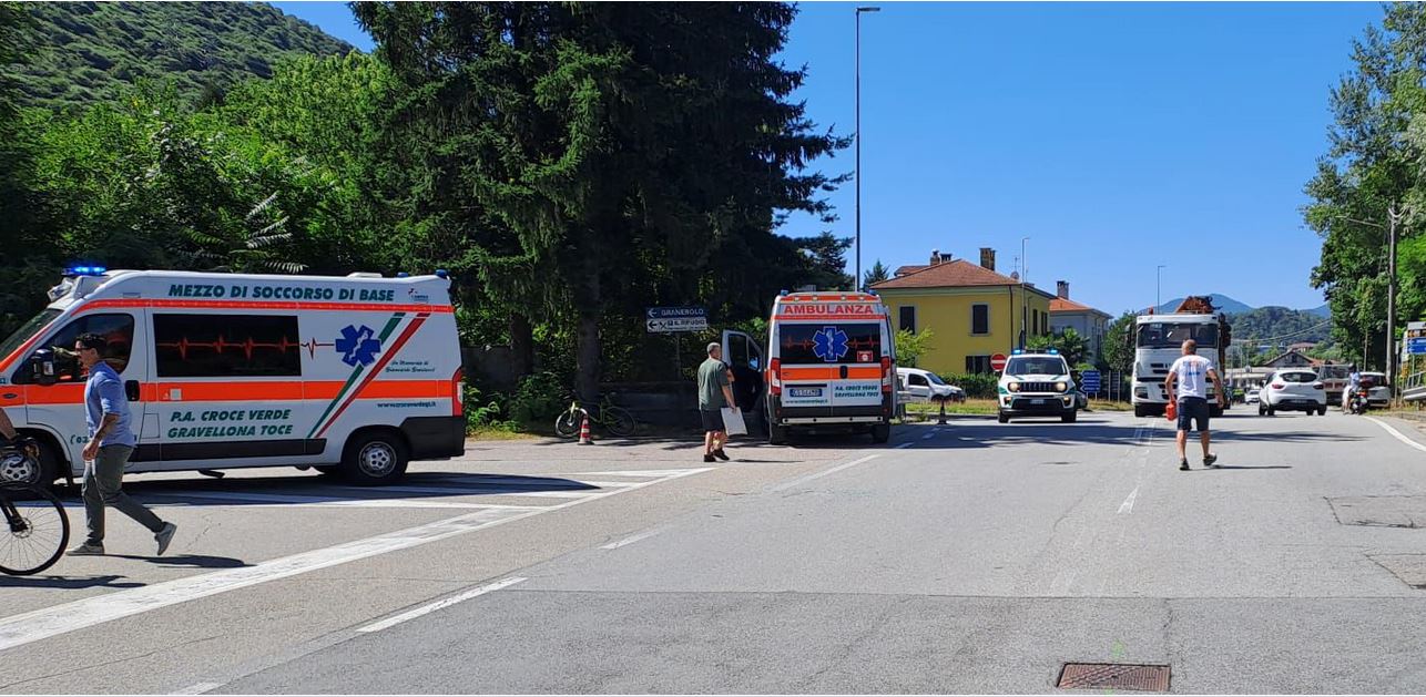 Incidente stradale a Omegna : auto contro bici