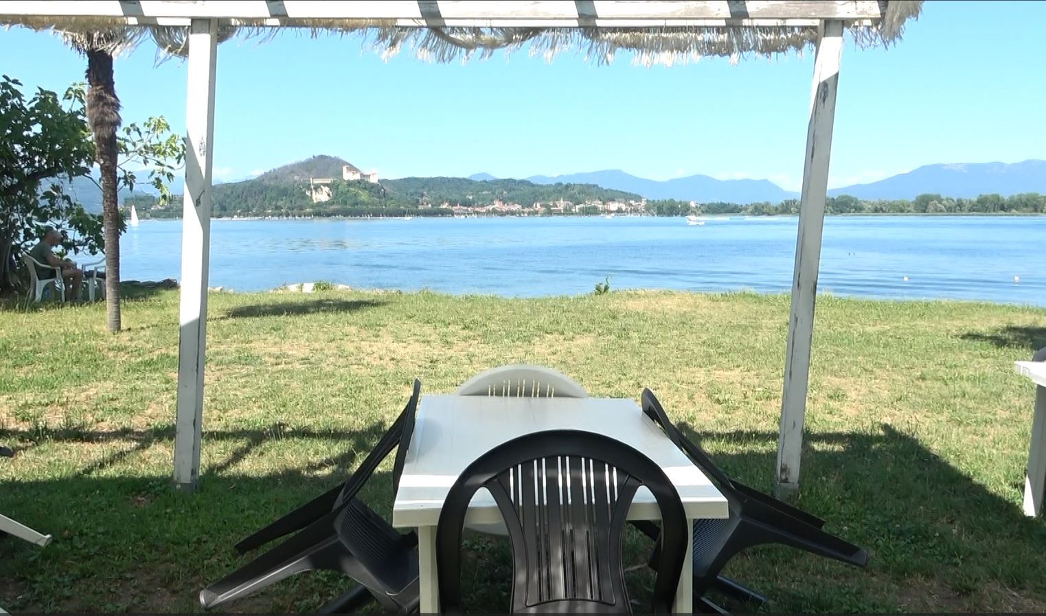 Arona. Dopo il caso "Lido", il sindaco fa il punto sulle spiagge cittadine