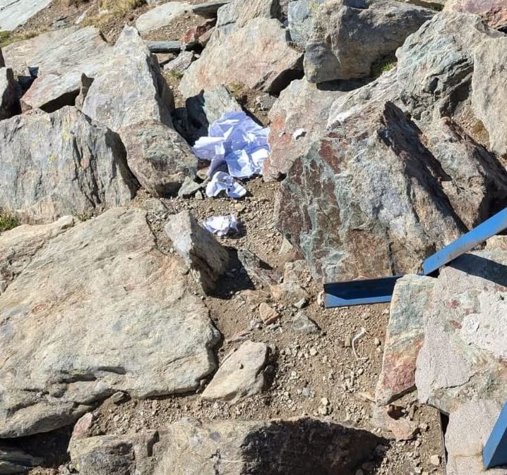 Atti vandalici sulle montagne del Vco