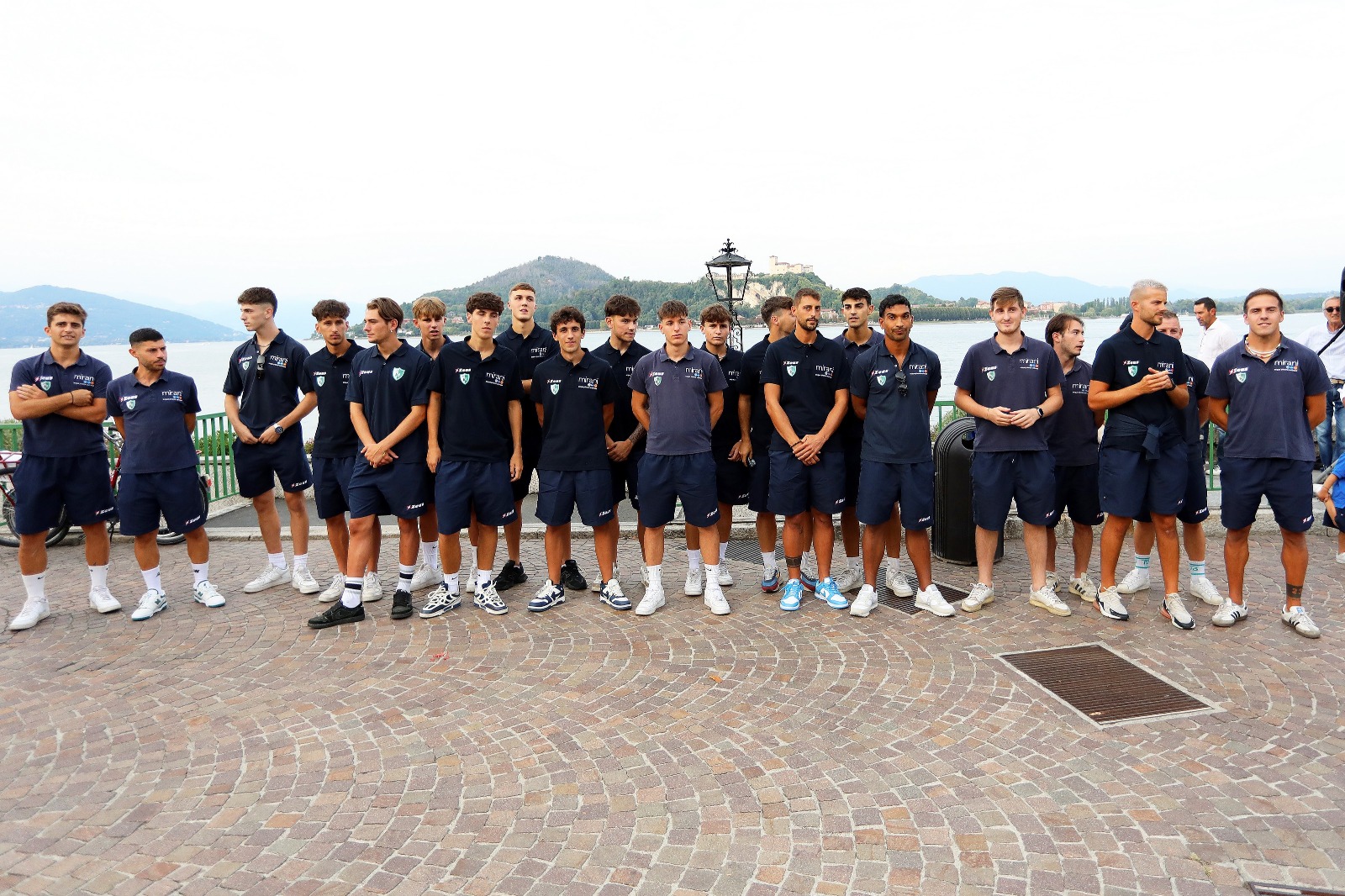 Si presenta l'Arona Calcio