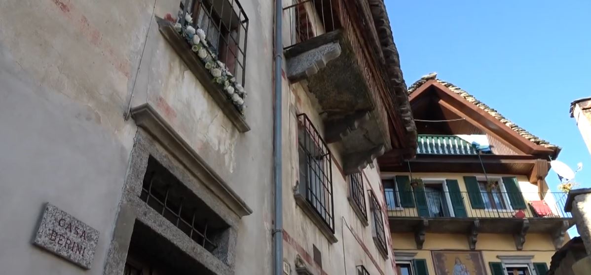 Il lavoro artigianale che impreziosisce i nostri centri storici: tetti in piode e calce a Toceno