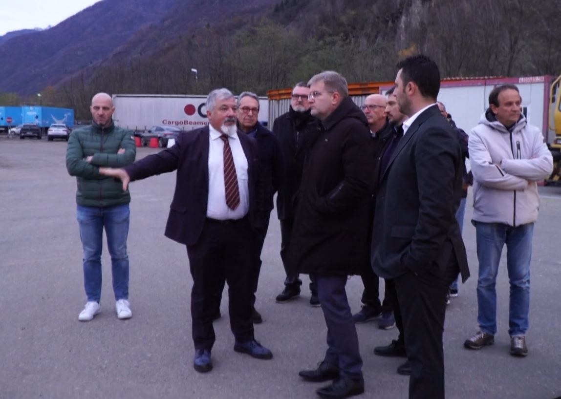 Incontro ieri a Domo2 degli amministratori locali con europarlamentare Fidanza, che ha confermato: "la struttura è strategica"