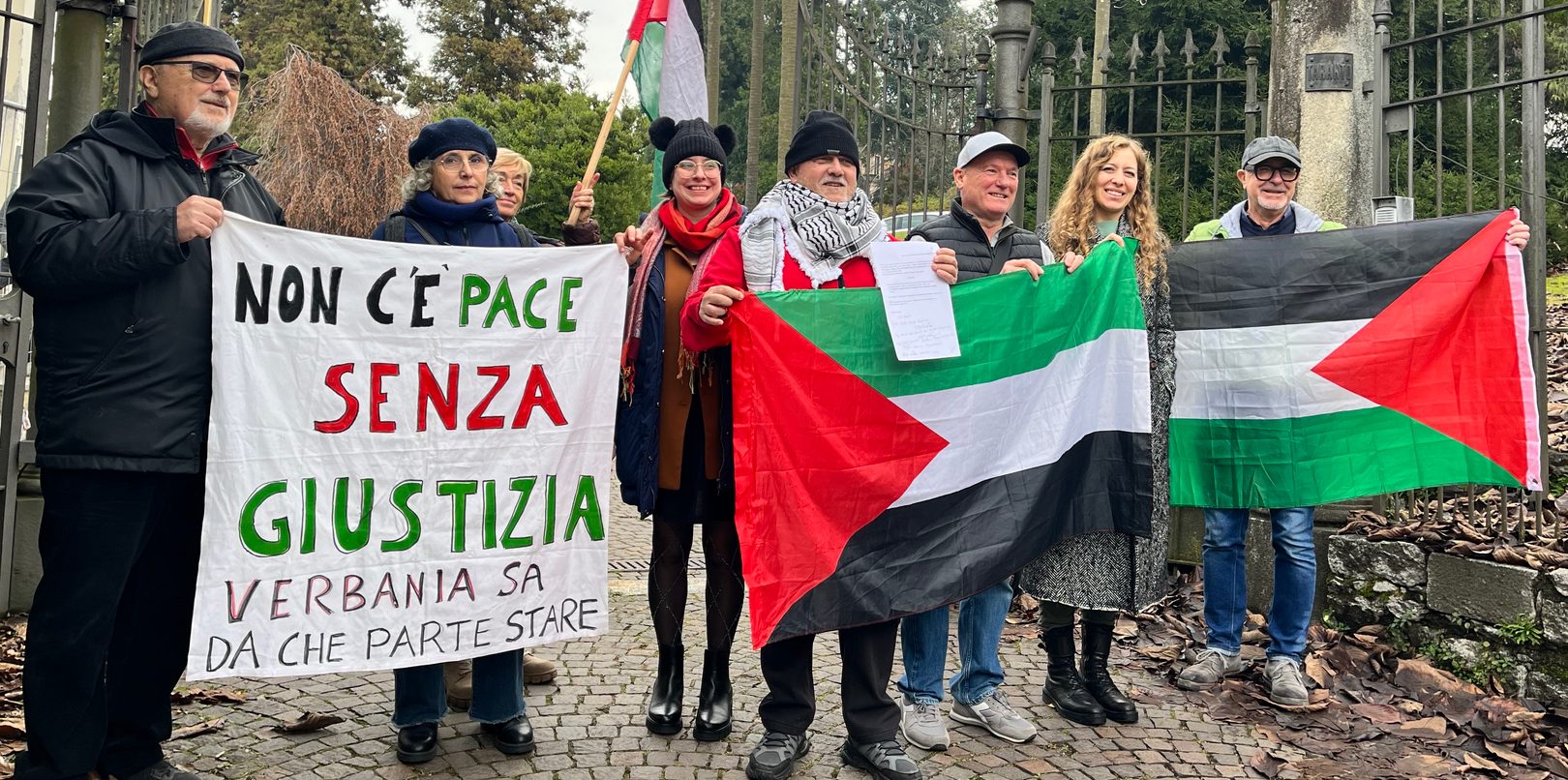 Riconoscimento stato Palestina, delegazione Rete solidale consegna firme in Prefettura