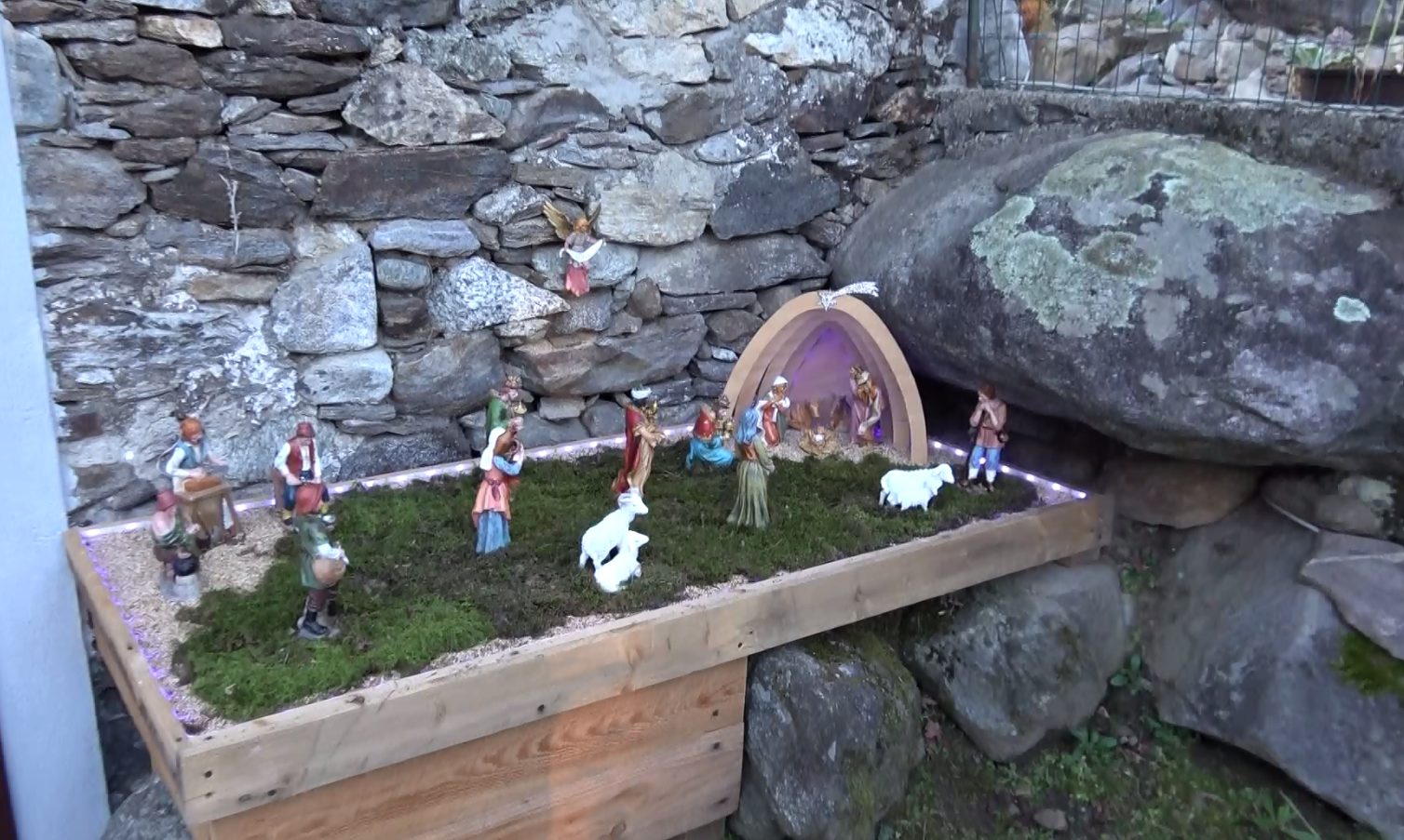 Ad Arzo di Casale Corte Cerro la mostra dei presepi