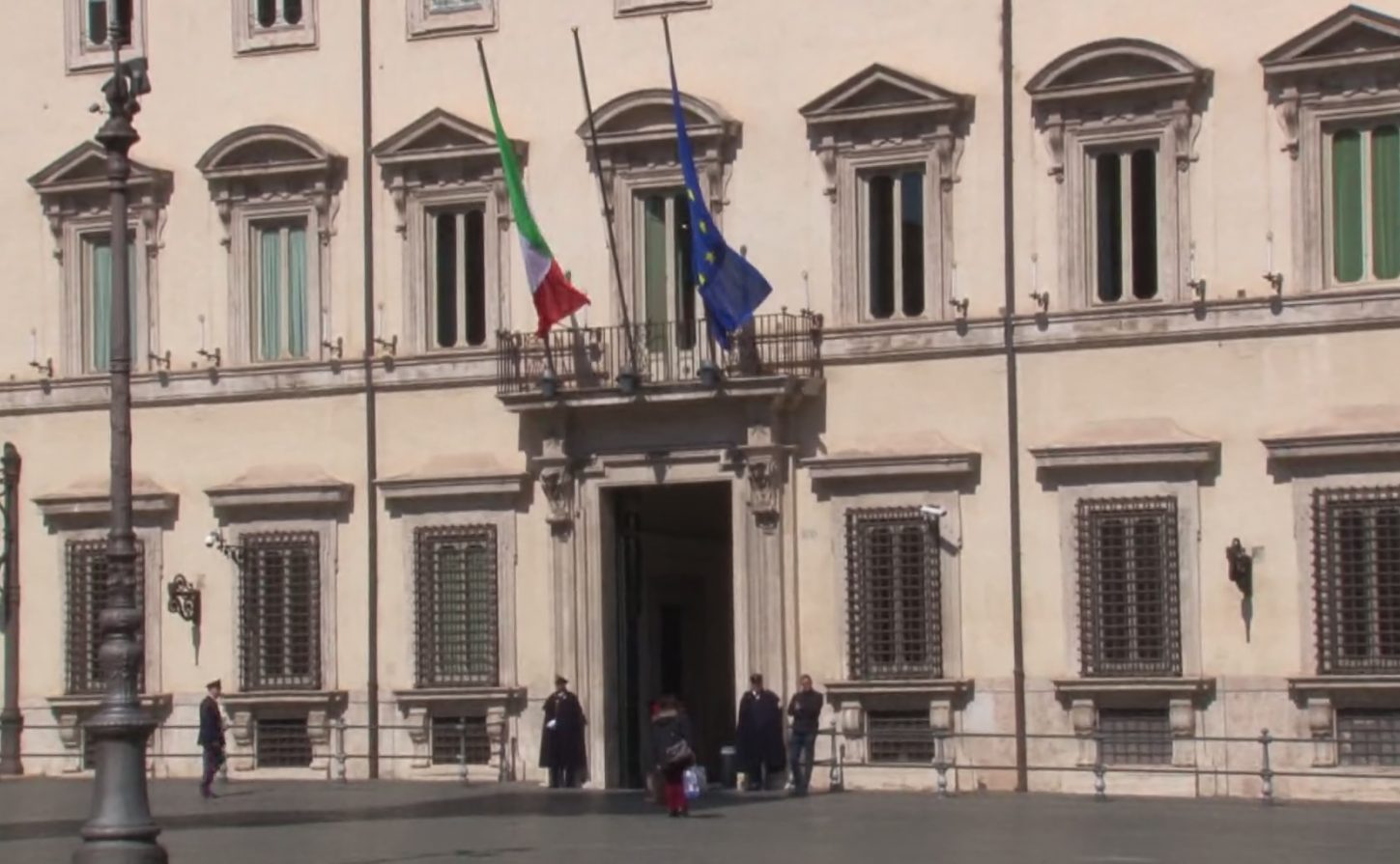 Frontalieri : sotto l'albero la tassa salute