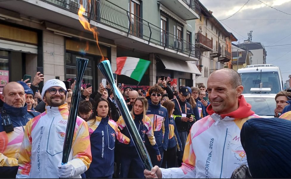 La Fiamma Olimpica dal Monte Rosa a Borgomanero fino all'isola Bella. Stasera alle 20.30 e alle 23 speciale Extra