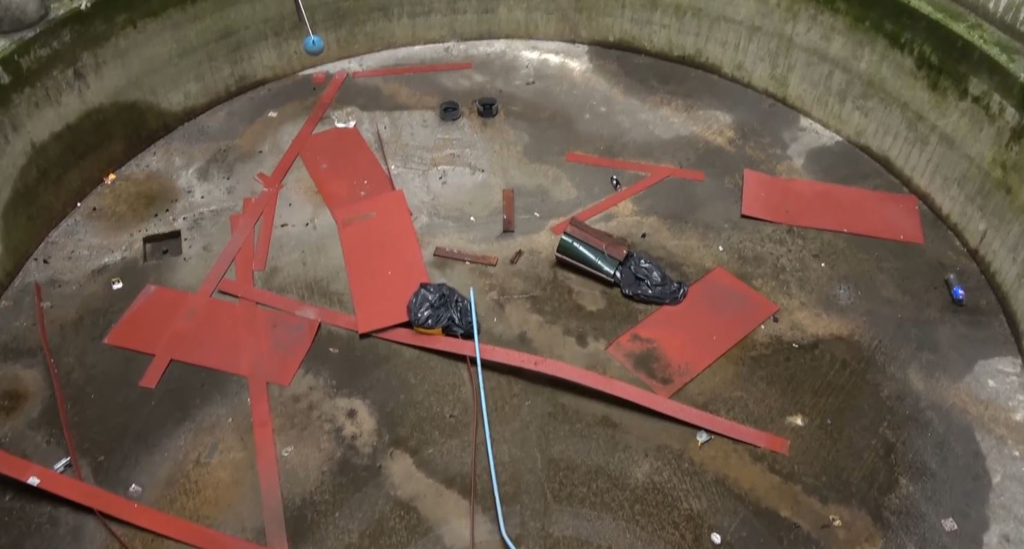 Il parcheggio multipiano di via Rosmini a Intra ostaggio dei baby vandali