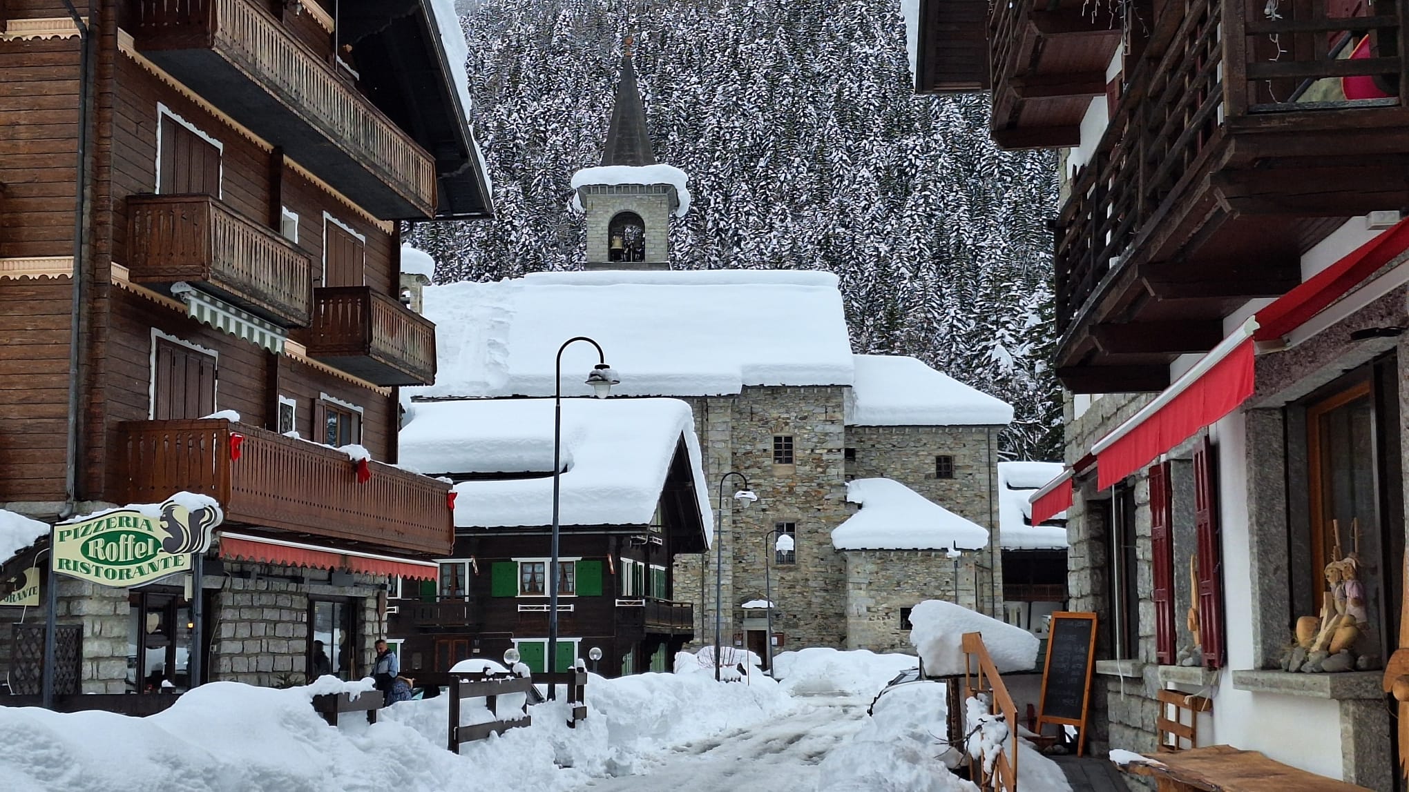 Maltempo. A Macugnaga sono caduti 140 cm di neve. Fine dei black out in alcune zone del Vco