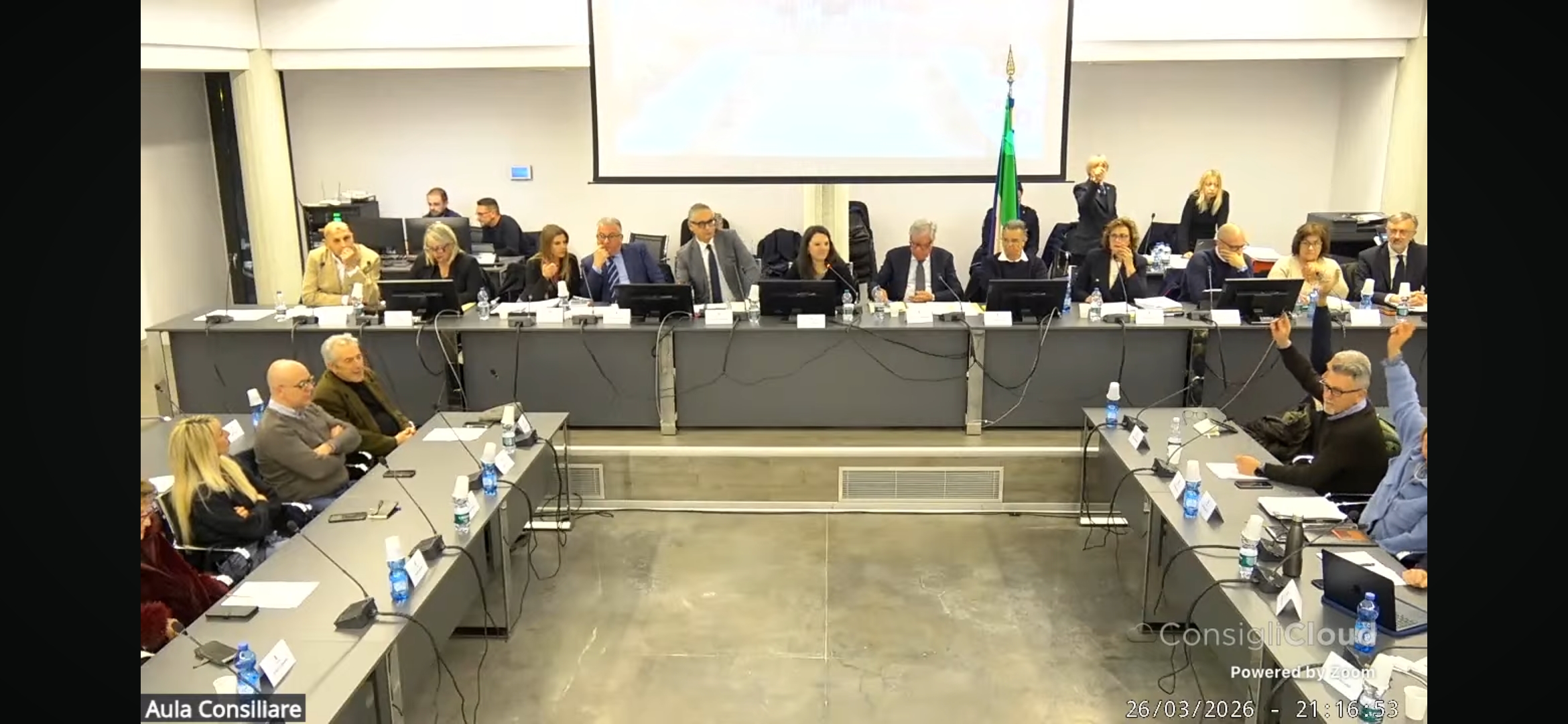 Bagarre in consiglio comunale a Verbania sulla sanità