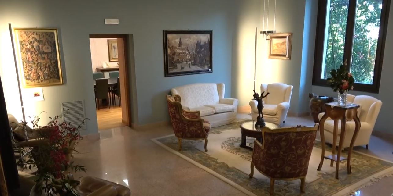 Dal 13 aprile l'apertura al pubblico dei saloni di Villa Taranto, se ne parla al Sasso nello Stagno