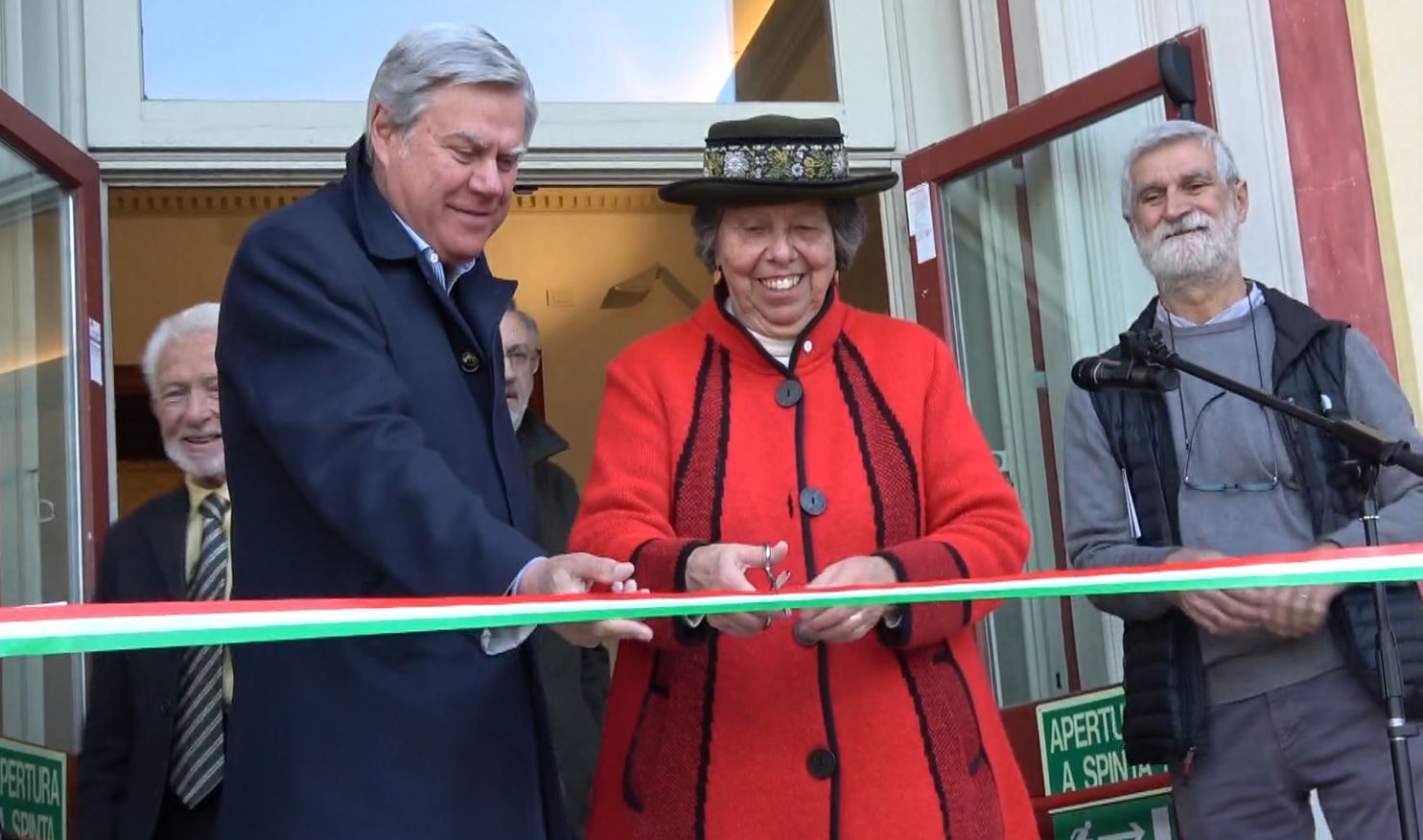 Al via la  Mostra della Camelia a Verbania