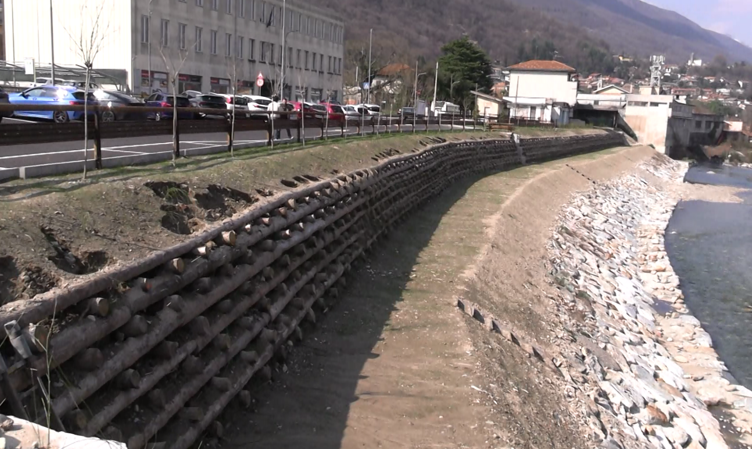 Completati a Omegna i lavori di rifacimento dell'argine lungo lo Strona devastato dall'alluvione