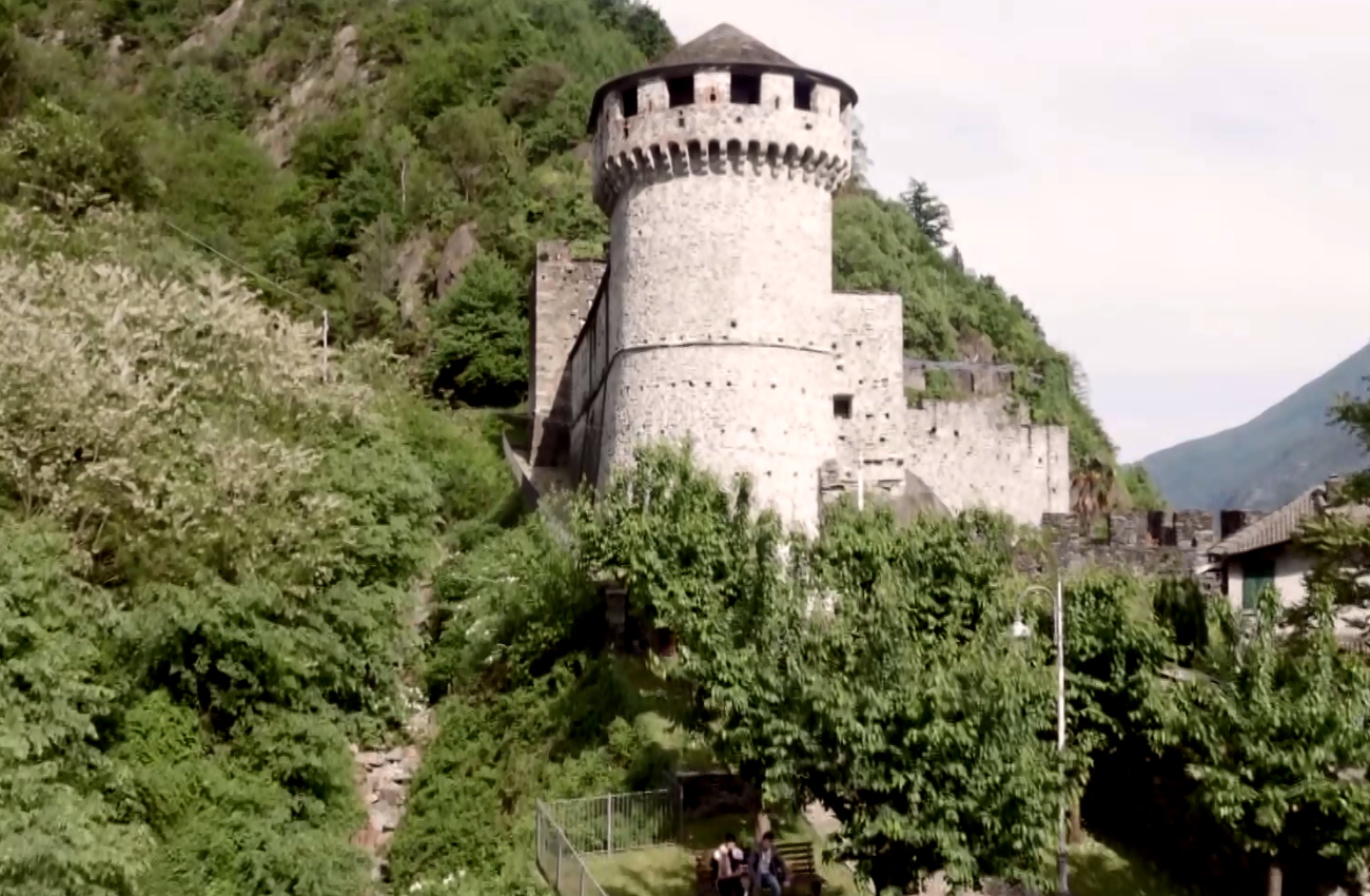 Accordo temporaneo tra il comune di Vogogna ed Enaip per la gestione del Castello