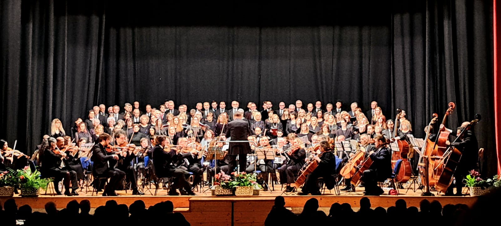 Sabato "La Traviata" alla Fabbrica di Villadossola. Ingresso libero, le offerte saanno devolute a progetti benefici