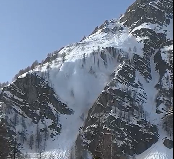 Allerta valanghe in Piemonte, invito alla prudenza da Meteomont