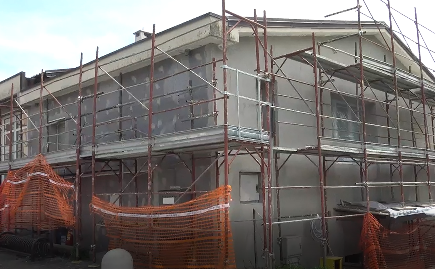 Per salvare la scuola di Agrano, proposta del quartiere: "Bus gratuito per studenti di Omegna"