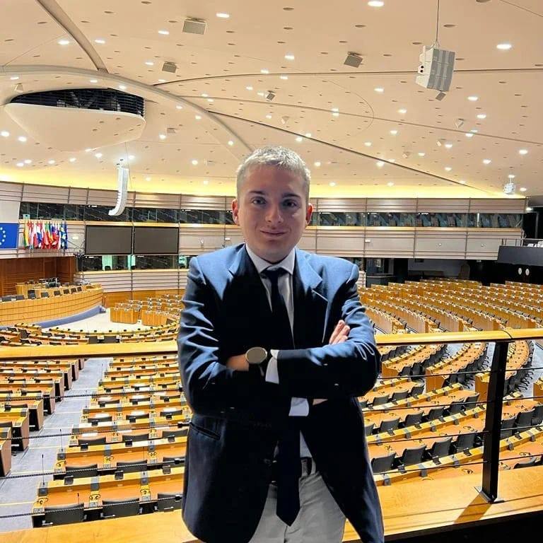 Fdi in maggioranza, D'Alessandro: "Non chiediamoci perché sempre più persone guardino alla politica con sfiducia"