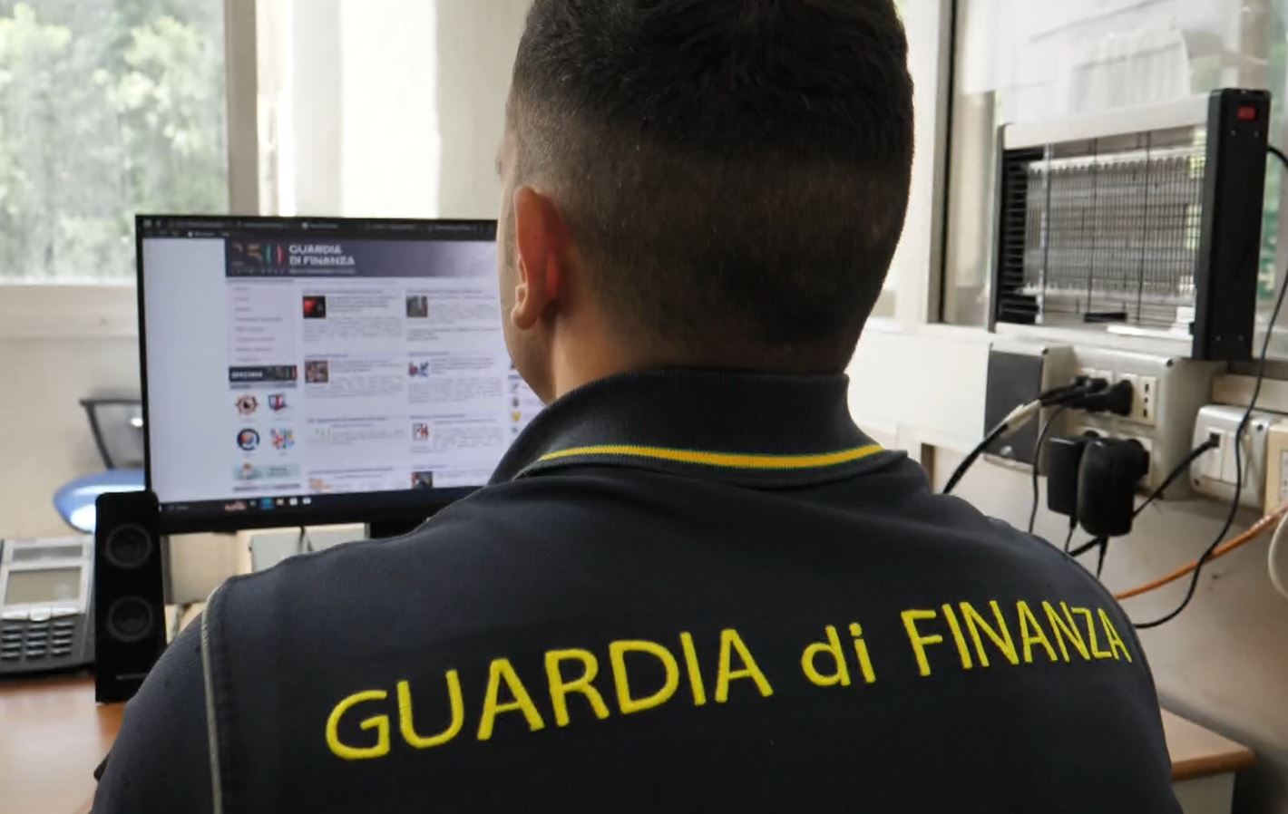 91 gli evasori scoperti in un anno dalla Guardia di Finanza del Vco, 115 i lavoratori irregolari