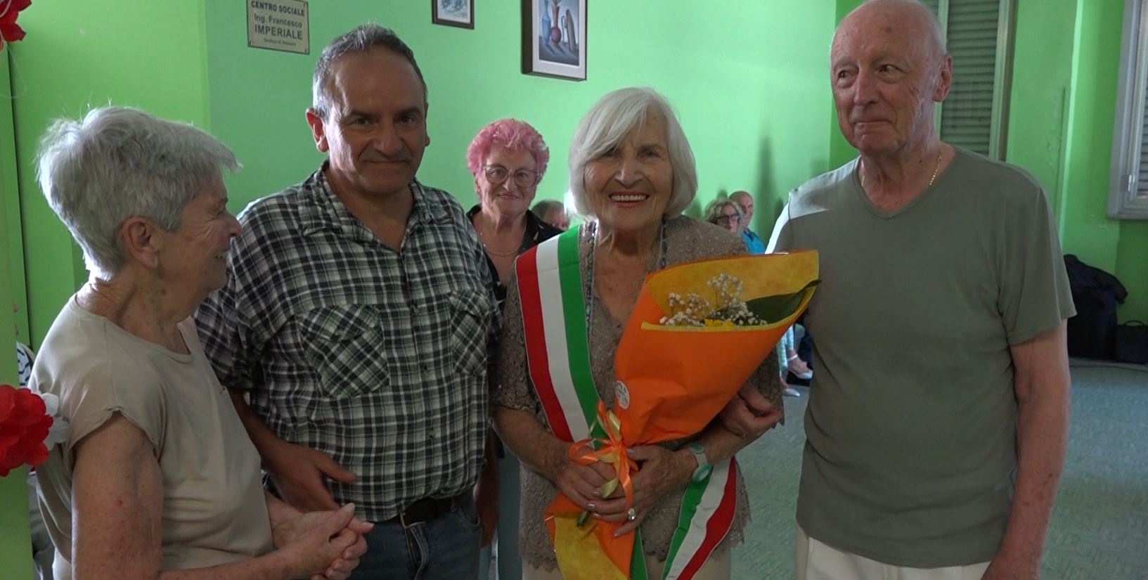 Verbania ha festeggiato i 100 anni della signora Angela