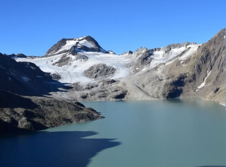 Ragazzino accusa malori ai 2.500 metri del lago dei Sabbioni