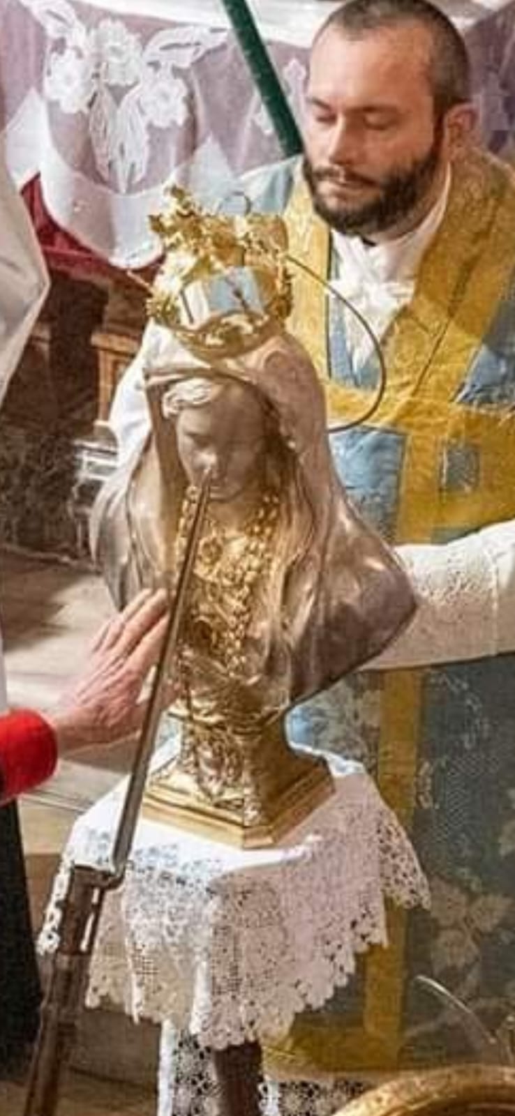 Rubata la corona d'oro della Madonna della Neve di Bannio Anzino