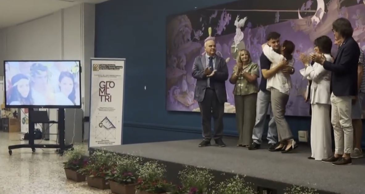 Consegna diplomi Ferrini Franzosini, borsa di studio in memoria di Federico Gualtieri alla presenza dei genitori
